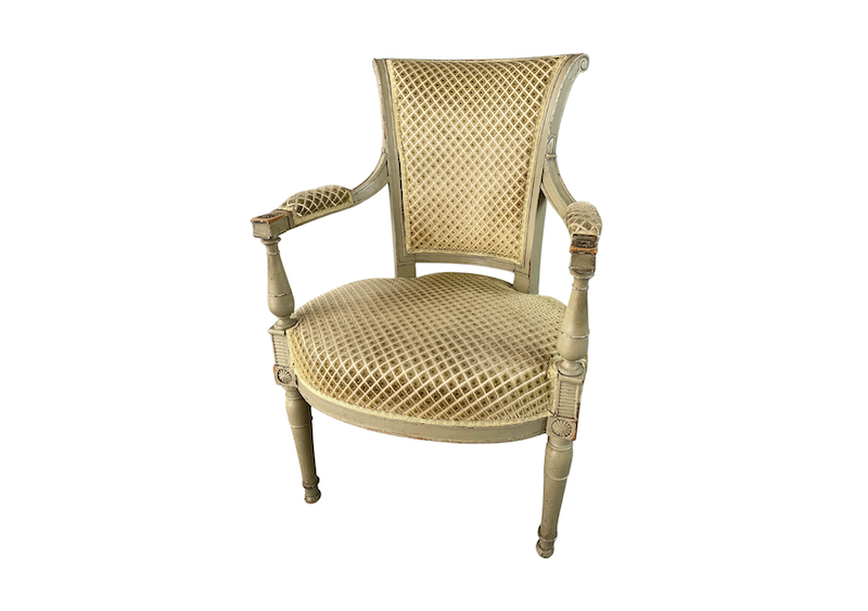 Location fauteuil velours beige pour les événements, motifs losanges, style Louis XVI, location fauteuil vintage, mariage et cérémonies laïque