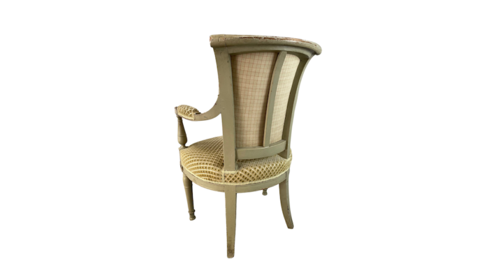 Location fauteuil velours beige pour les événements, motifs losanges, style Louis XVI, location fauteuil vintage, mariage et cérémonies laïque