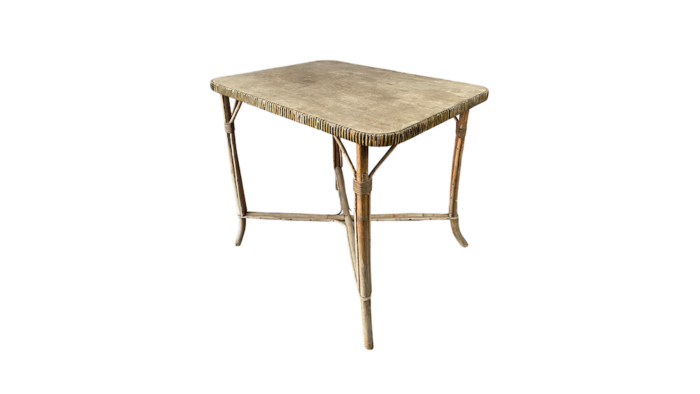 Location table rotin vintage pour les événements