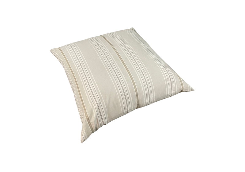 Location grand pouf rayé, location pouf beige, location pouf événements, location pouf événement bohème, location pouf mariage, location pouf séminaire