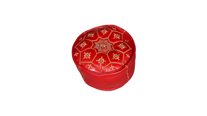 Location pouf cuir rouge événements, location pouf oriental événements, location décoration événements 1001 nuits, location décoration orientale pour les événements, location pouf marocain événements