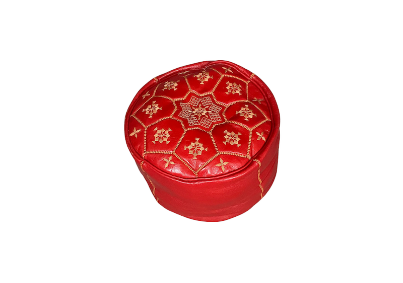 Location pouf cuir rouge événements, location pouf oriental événements, location décoration événements 1001 nuits, location décoration orientale pour les événements, location pouf marocain événements