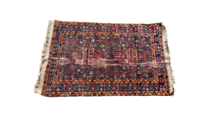 Location tapis orient coloré, Location tapis vinatage, location tapis orient vintage événements, location tapis beige et rose pour les événements, location tapis oriental événements 1001 nuits, décoration mariage oriental, location tapis d'orient vintage