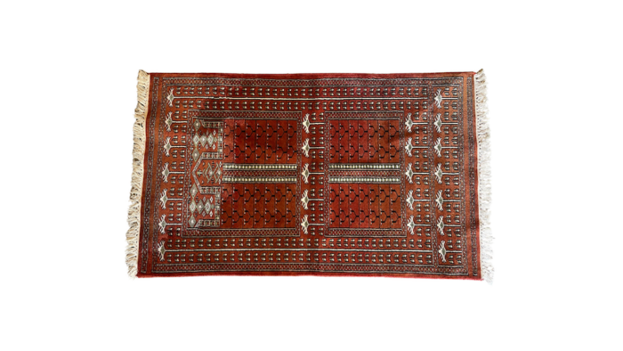 Location tapis vintage rouge oriental événements, Location tapis orient rouge, Location tapis vintage, location tapis orient vintage événements, location tapis beige et rose pour les événements, location tapis oriental événements 1001 nuits, décoration mariage oriental, location tapis d'orient vintage