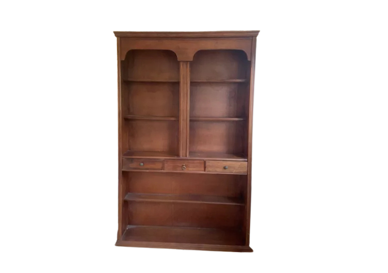 Location étagère bois événements, location étagère vintage événements, location bibliothèque en bois événements, location back bar événements, Location tabouret haut événements, location tabouret vintage en cuir, location tabouret vintage événements, location tabouret de bar événements, location mobilier événements en normandie, location mobilier événements à Paris, location mobilier événements en région parisienne