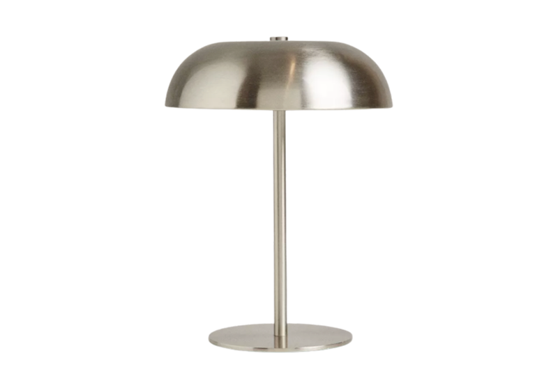 Location lampe chrome événements, location lampadaire événements à Paris, région parisienne, Normandie, location lumière événement, location lampe rechargeable événements, location lampe autonome événements