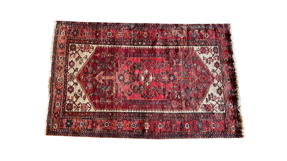 Louer tapis événements orientaux, louer tapis oriental événements, location tapis oriental événements, location tapis vintage événements, location décoration événement 1001 nuits, location tapis événements, location mobilier événements en normandie, location mobilier événements à Paris, location mobilier événements en région parisienne