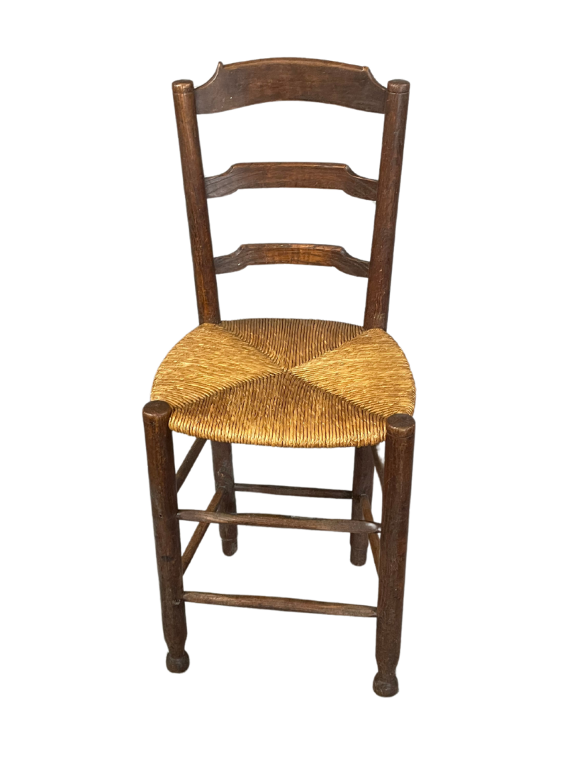 Location chaise paillée événements, location chaise rustique événements, location chaise champêtre événements, location chaise en bois et paille événements, location chaise haute événements, location mobilier guinguette, location mobilier champêtre, location chaise événements en normandie, location chaise événements à Paris, location chaise événements en région parisienne, location chaise mariages, séminaires et soirées