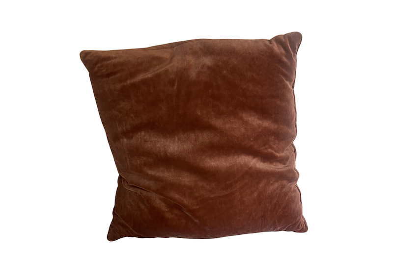 Location coussin velours marron événements, location coussin événement hiver, location coussin événement orientaux, location coussin marron événements, location décoration événements, mariages et séminaires, location décoration pour événements en normandie, location décoration pour événements à Paris, location décoration pour événements en région parisienne