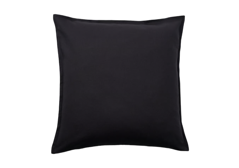 Location coussin noir événement, location coussins événements, location décoration événements, mariages et séminaires, location décoration pour événements en normandie, location décoration pour événements à Paris, location décoration pour événements en région parisienne