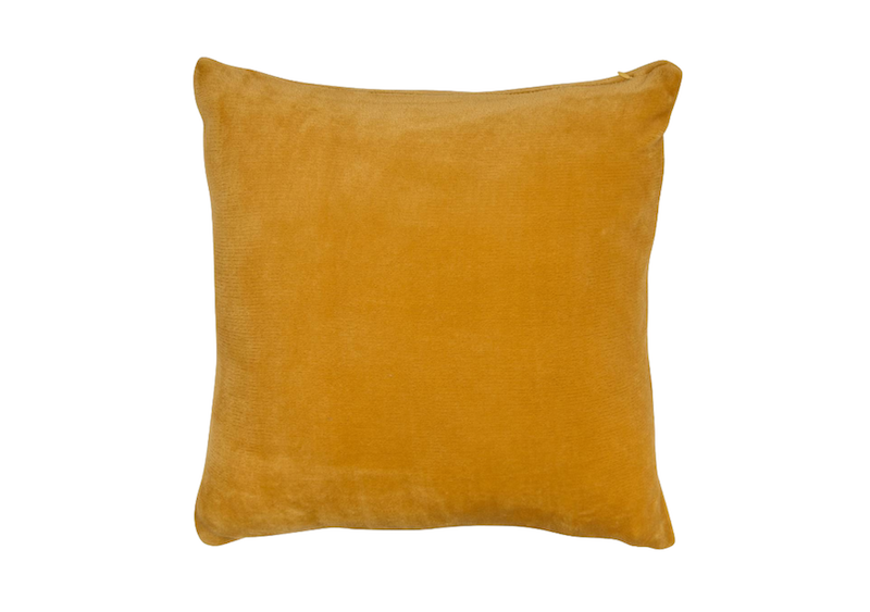 Location coussin velours jaune événements, location coussin velours moutarde événements, location décoration événements, mariages et séminaires, location décoration pour événements en normandie, location décoration pour événements à Paris, location décoration pour événements en région parisienne