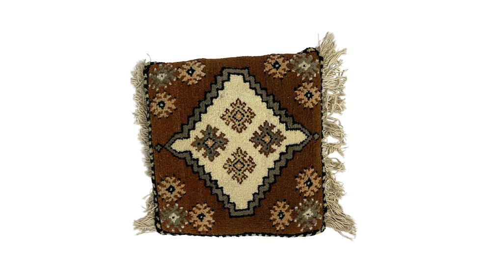 Location coussin oriental marron événements, location coussin 1001 nuits événements, location coussin événements orientaux, location coussin marocain événements, location coussin marron événements, location décoration événements, mariages et séminaires, location décoration pour événements en normandie, location décoration pour événements à Paris, location décoration pour événements en région parisienne