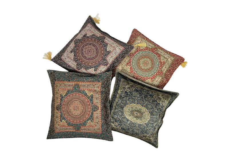 Location coussin broderies orientales événements, Location coussin oriental brodé événements, Location coussin oriental événements, location coussin 1001 nuits événements, location coussin événements orientaux, location coussin marocain événements, location coussin marron événements, location décoration événements, mariages et séminaires, location décoration pour événements en normandie, location décoration pour événements à Paris, location décoration pour événements en région parisienne