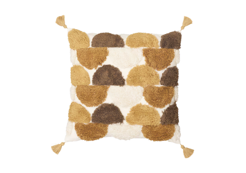 Location coussin tufté jaune événements, location coussin motifs ethniques événements, location coussin motif organique événements, location coussins événements, location décoration événements, mariages et séminaires, location décoration pour événements en normandie, location décoration pour événements à Paris, location décoration pour événements en région parisienne